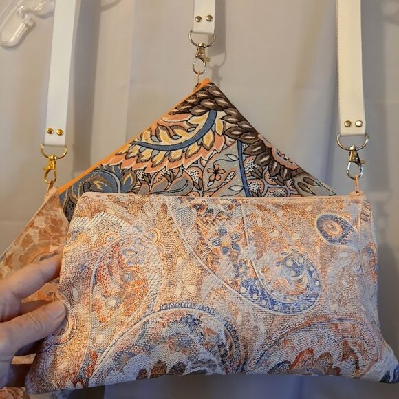 New Make-Up Cosmetics Toiletries Travel Satin Bags Hanging Wristlet Florals - Picture 13 of 16